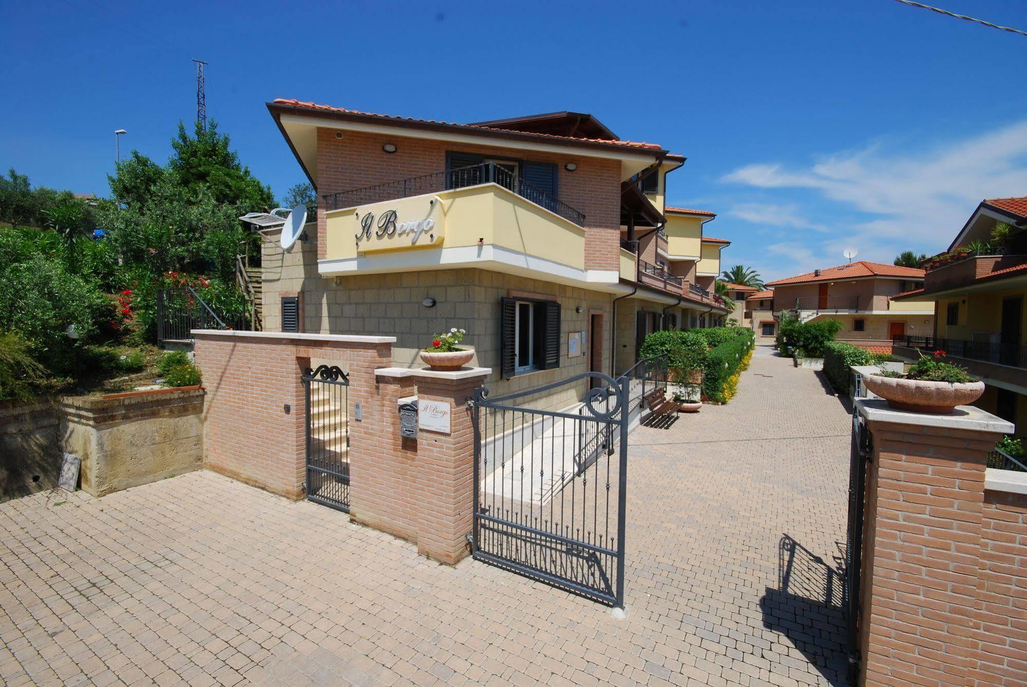 Residence Il Borgo Tortoreto Ngoại thất bức ảnh