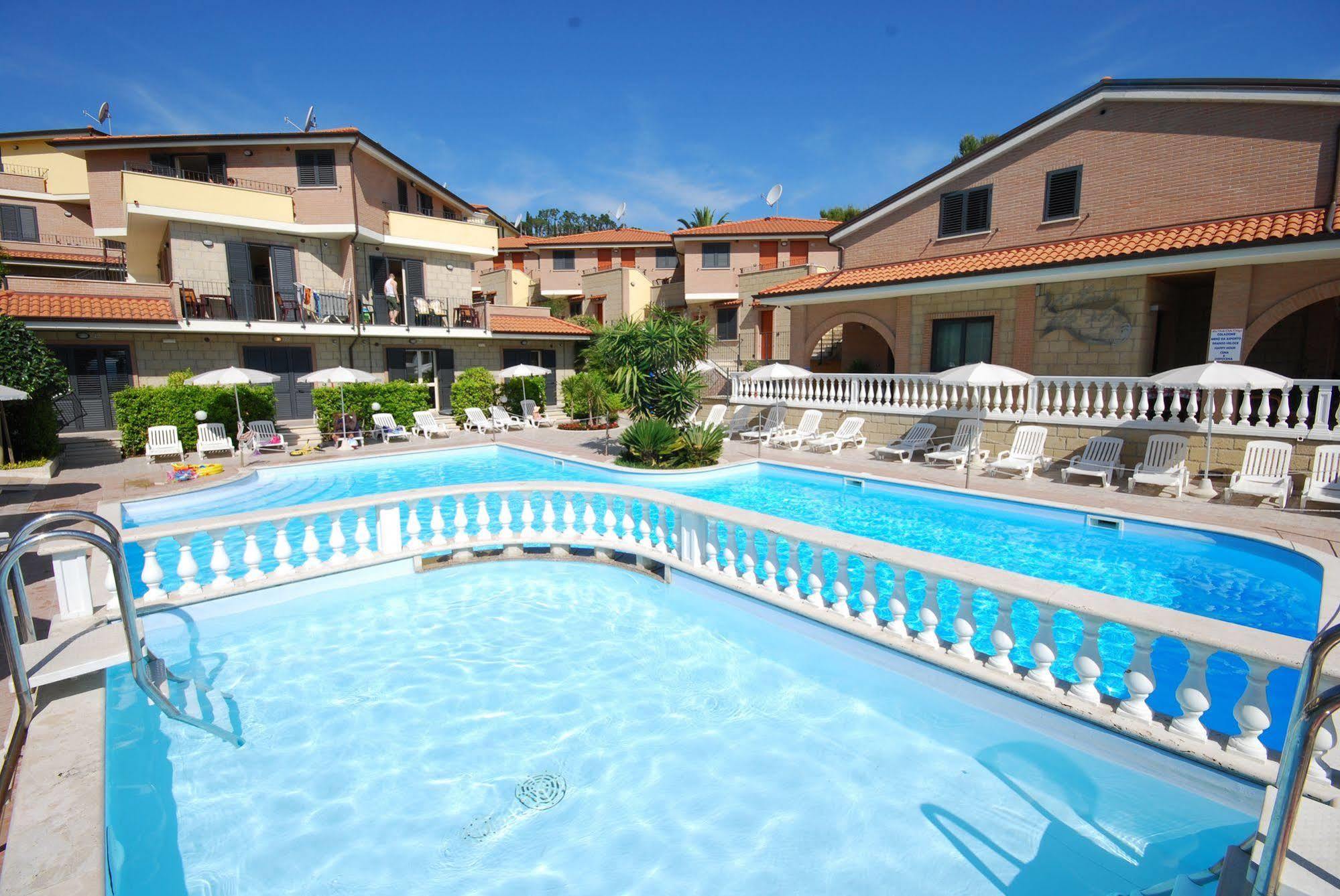 Residence Il Borgo Tortoreto Ngoại thất bức ảnh